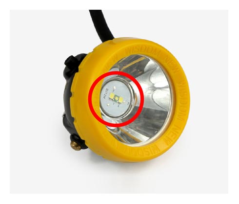 The fake: inferior LED main light source. Whole Al base board is exposed.